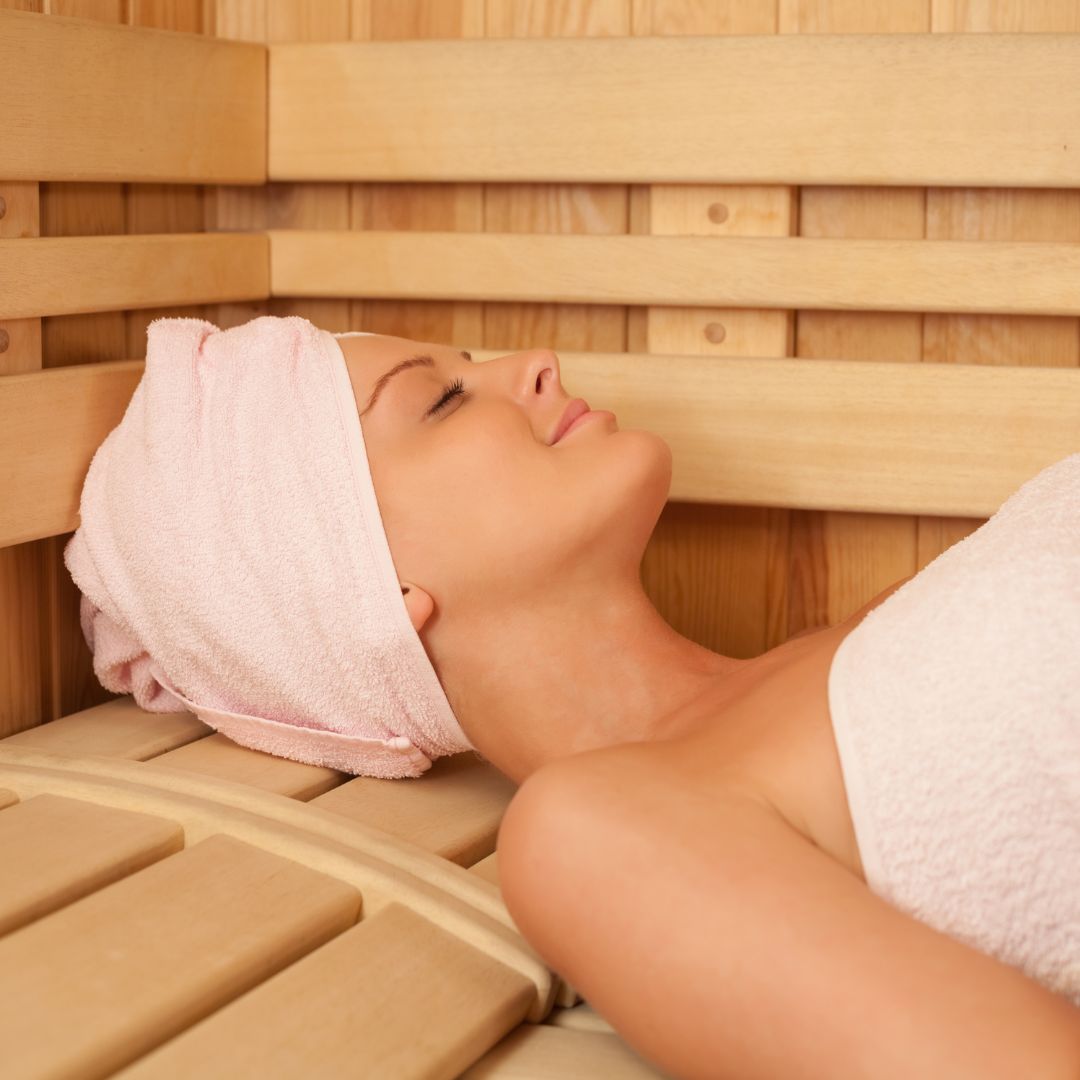 Relax in sauna Evo Wellness