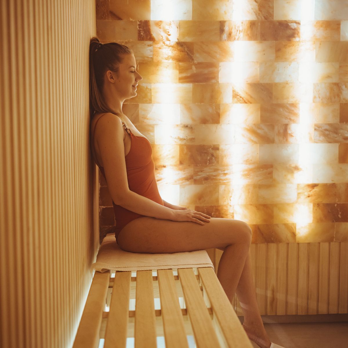 Sauna con parete di sale haloterapia